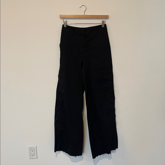 Lululemon Face Forward Trouser *lululemon x Roksanda
Black 4 - Picture 3 of 13